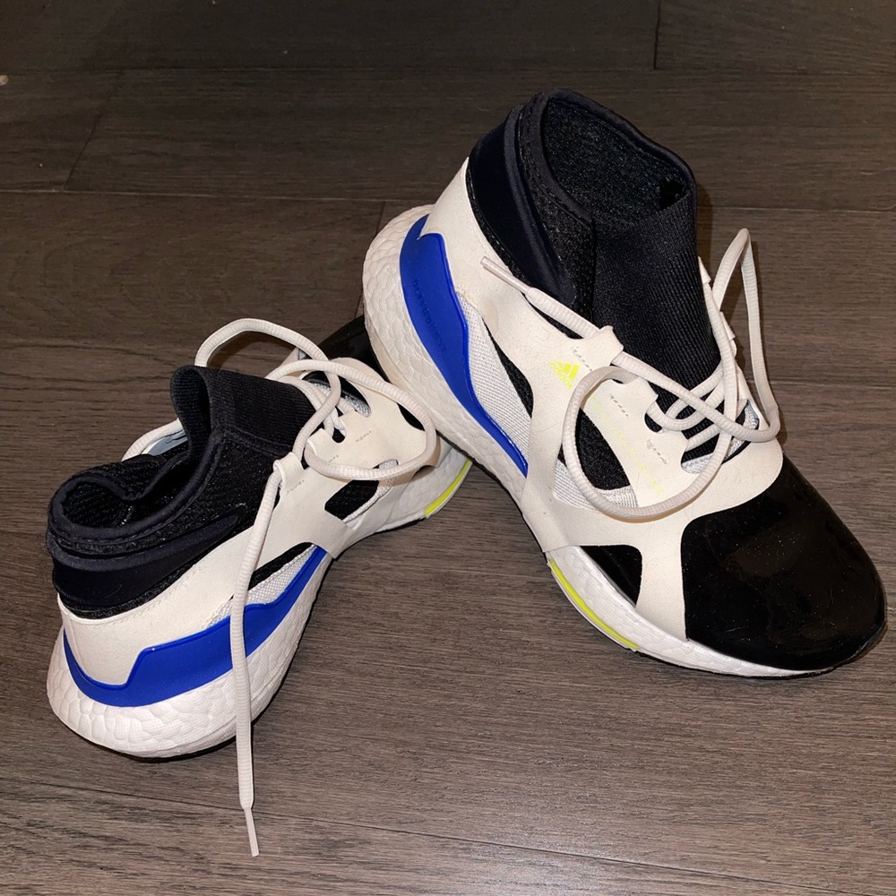 Size 7 Stella McCartney x Adidas Ultraboost 21